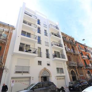 1 locale In Vendita a Bari