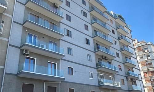 BILOCALE RISTRUTTURATO PIANO MEDIO