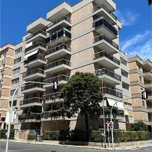 3 locali In Vendita a Bari